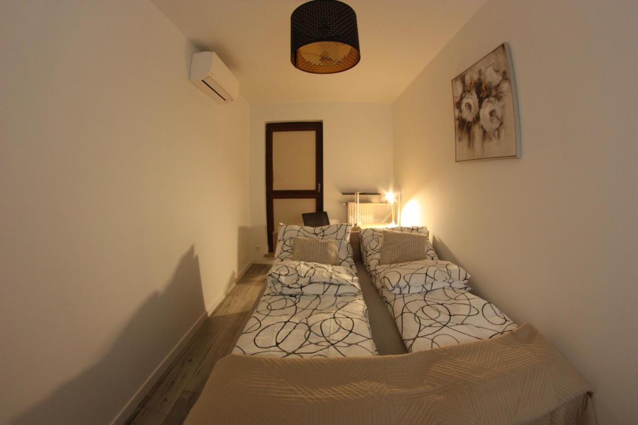 Urban City Apartments Варшава Экстерьер фото
