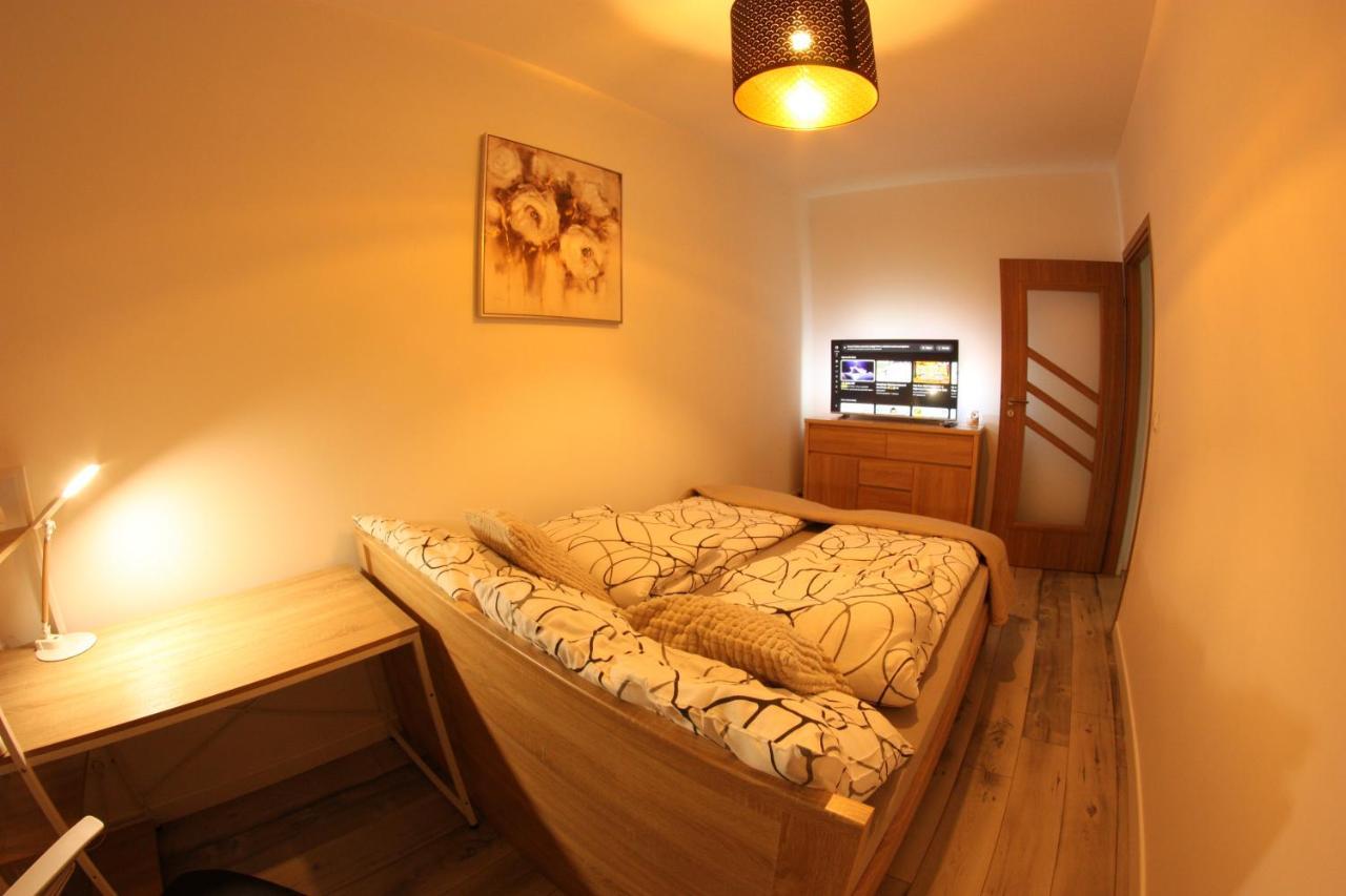 Urban City Apartments Варшава Экстерьер фото